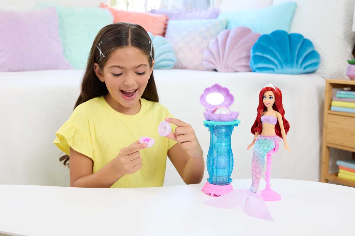 Disney Princess Ariel Vanity Pop Mermaid Fashion Doll
